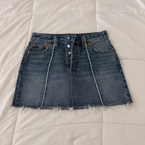 Levi’s denim skirt - Picture 1 of 3